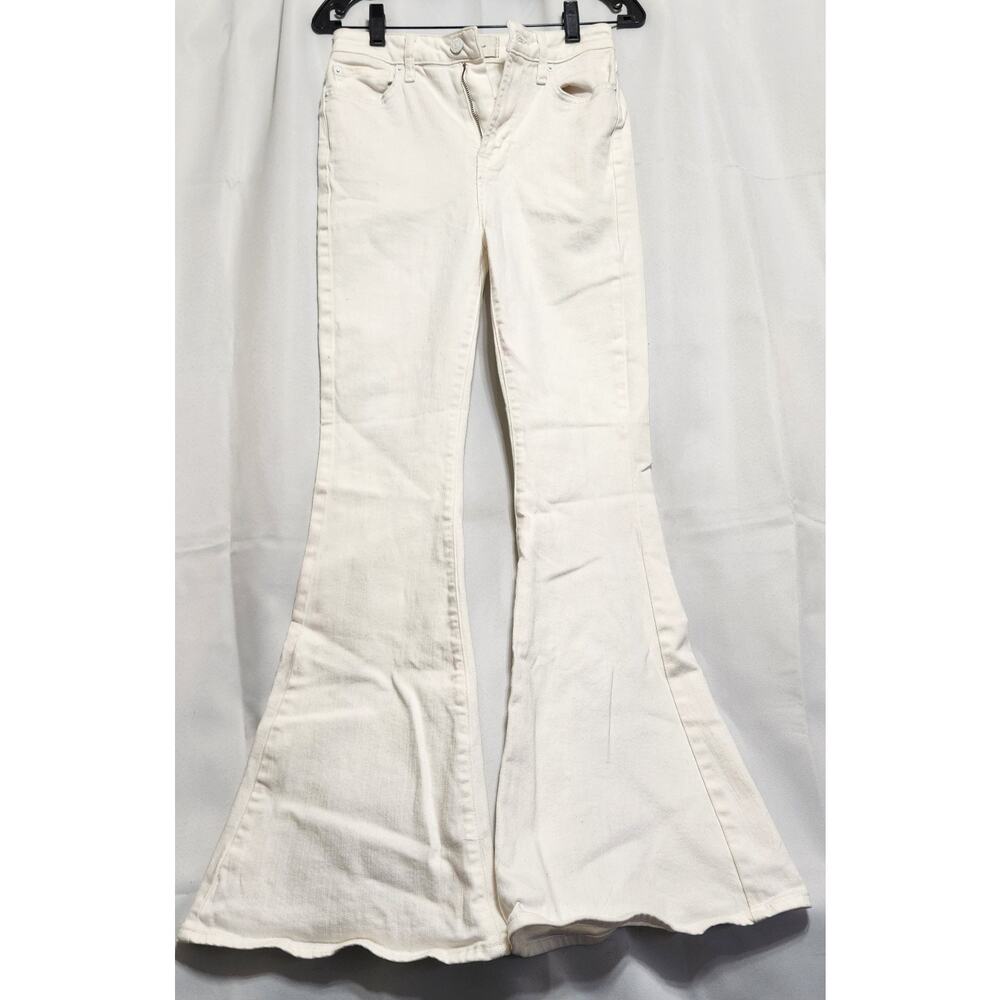 7 For All Mankind Women's MegaFlare Jeans Size 26 White Low Rise 31" Inseam